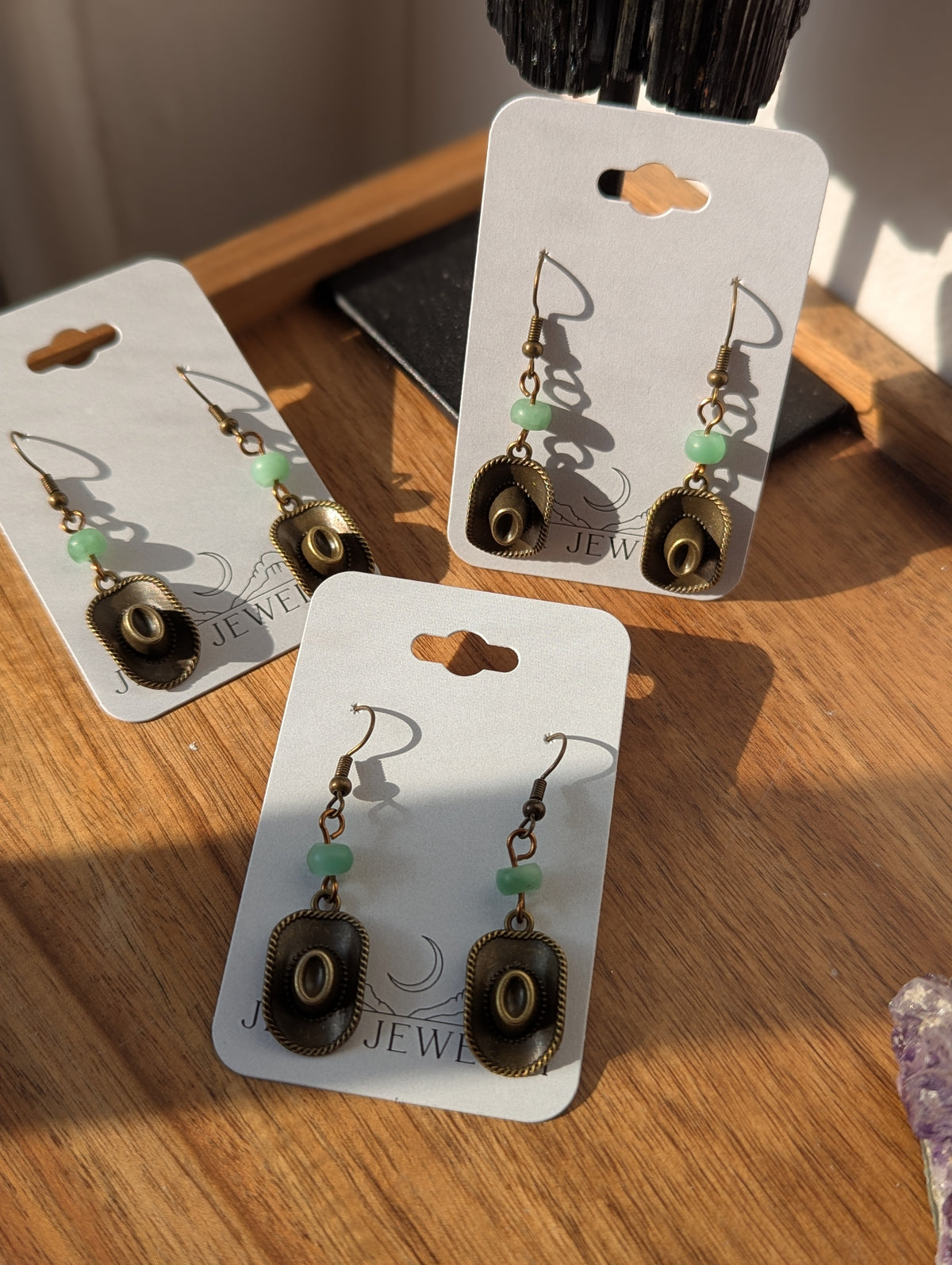 Pendientes de sombrero de vaquero (plata o latón)