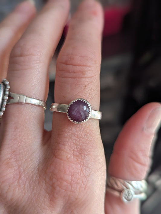 Ruby Star Sapphire Round Sterling Silver Ring - Size 7.5