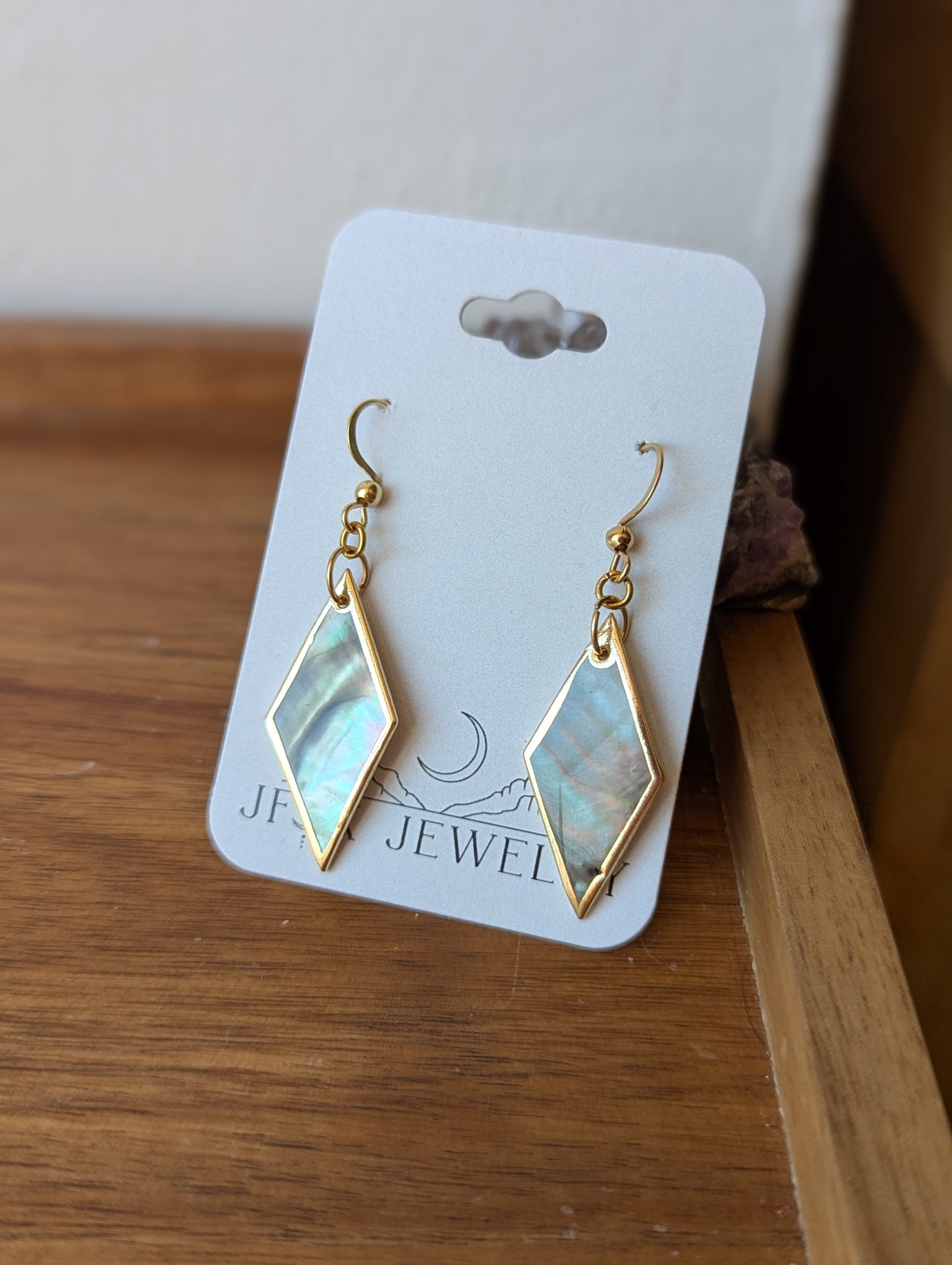 Pendientes de oro con diamantes y concha de labio negro