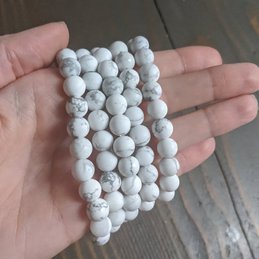 Pulseras de howlita blanca (varios tamaños disponibles)
