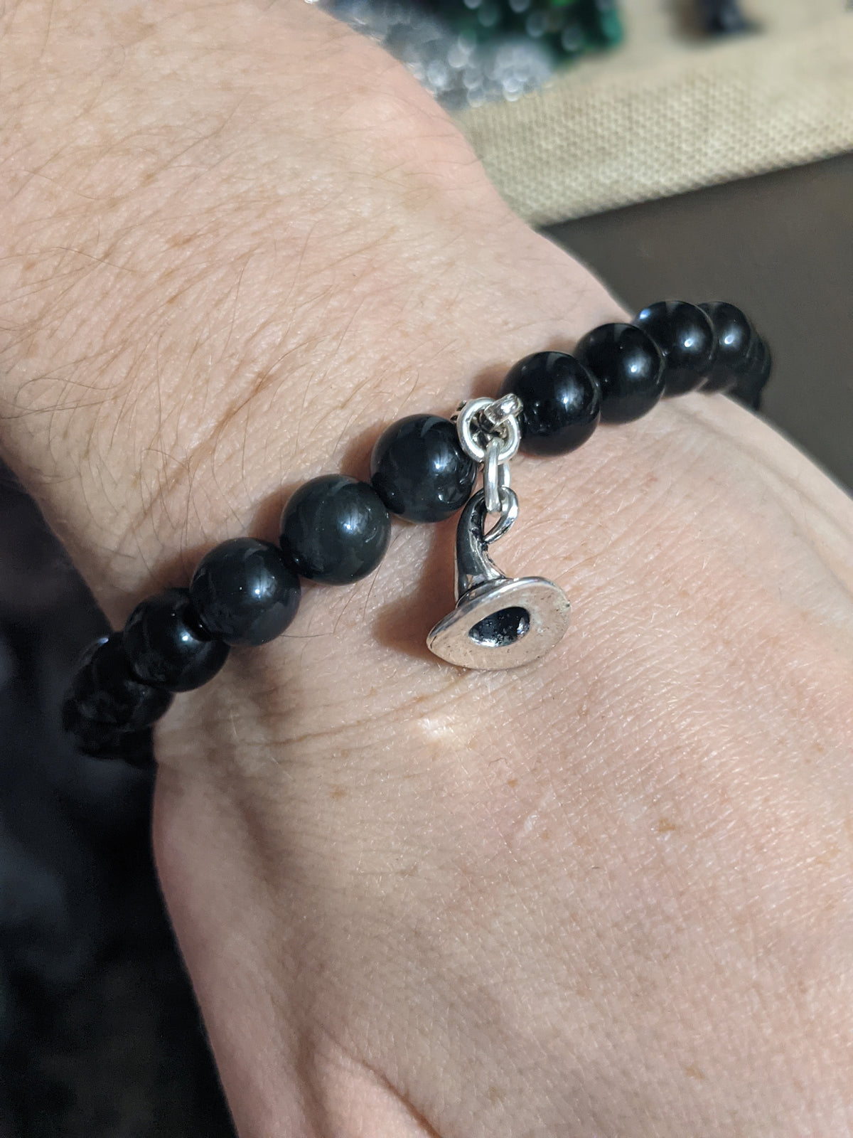 Pulsera de edición limitada de otoño con sombrero de bruja de obsidiana arcoíris y dije de Halloween